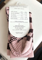MAYVE GRIP PILATES SOCKS - CHECKERED PINK/BROWN