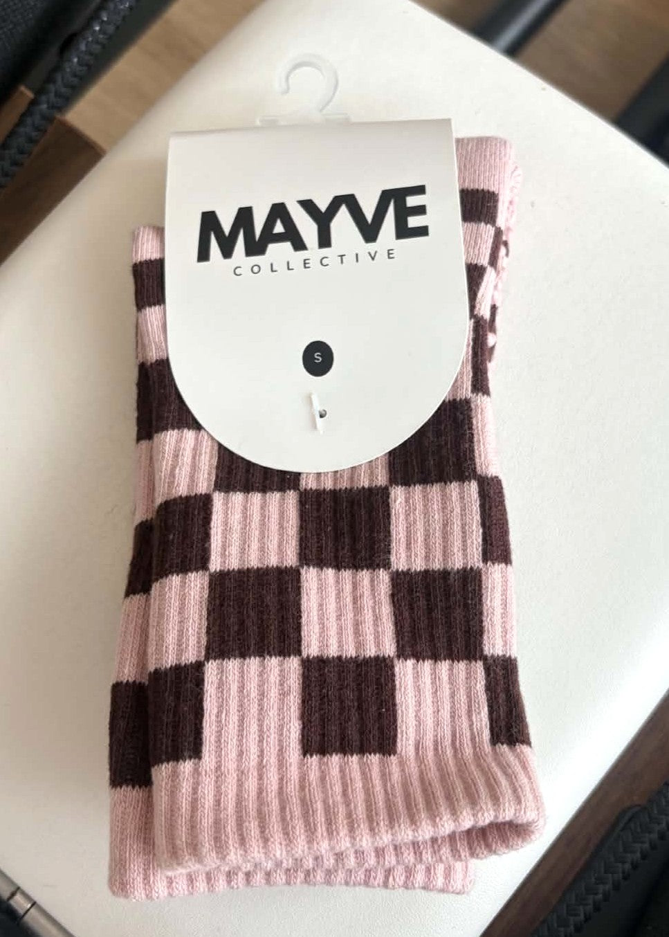 MAYVE GRIP PILATES SOCKS - CHECKERED PINK/BROWN