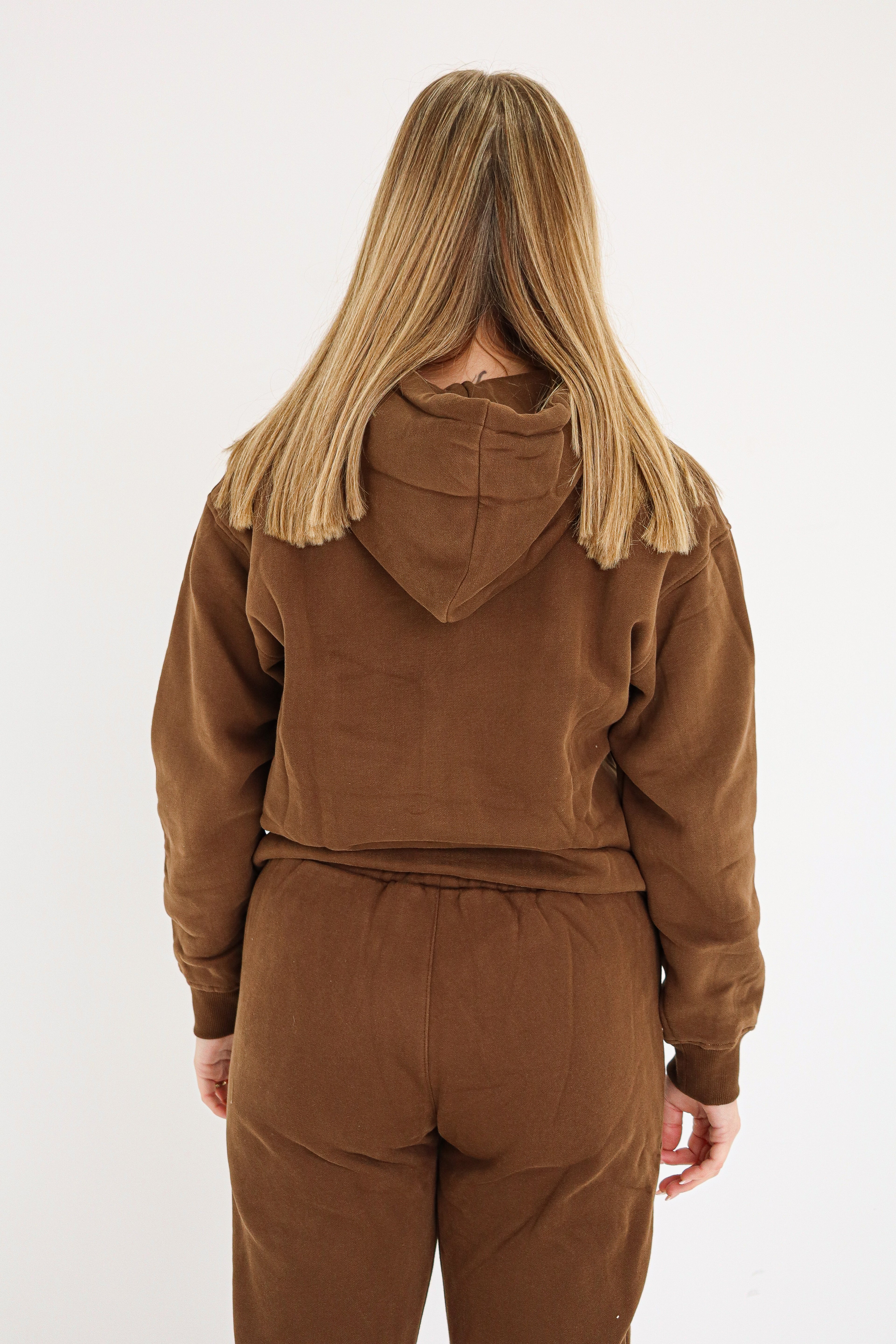 ESSENTIAL TRACKSUIT PANTS - CHOCOLATE BROWN