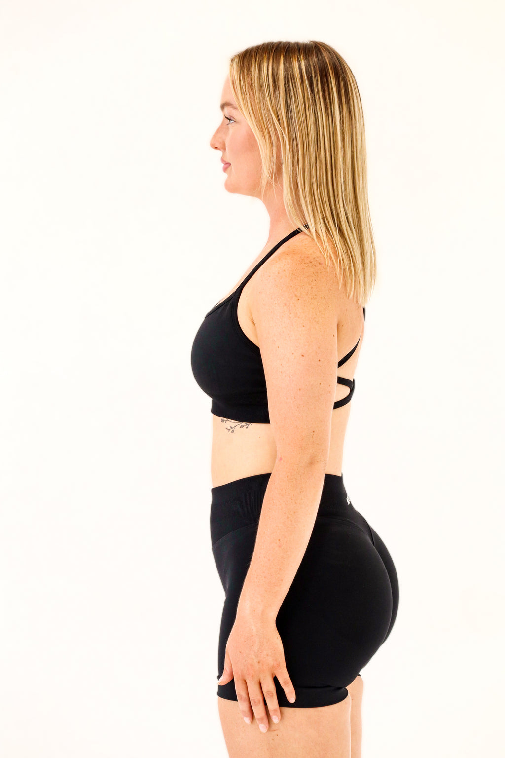 ZAHRA CROP - ONYX